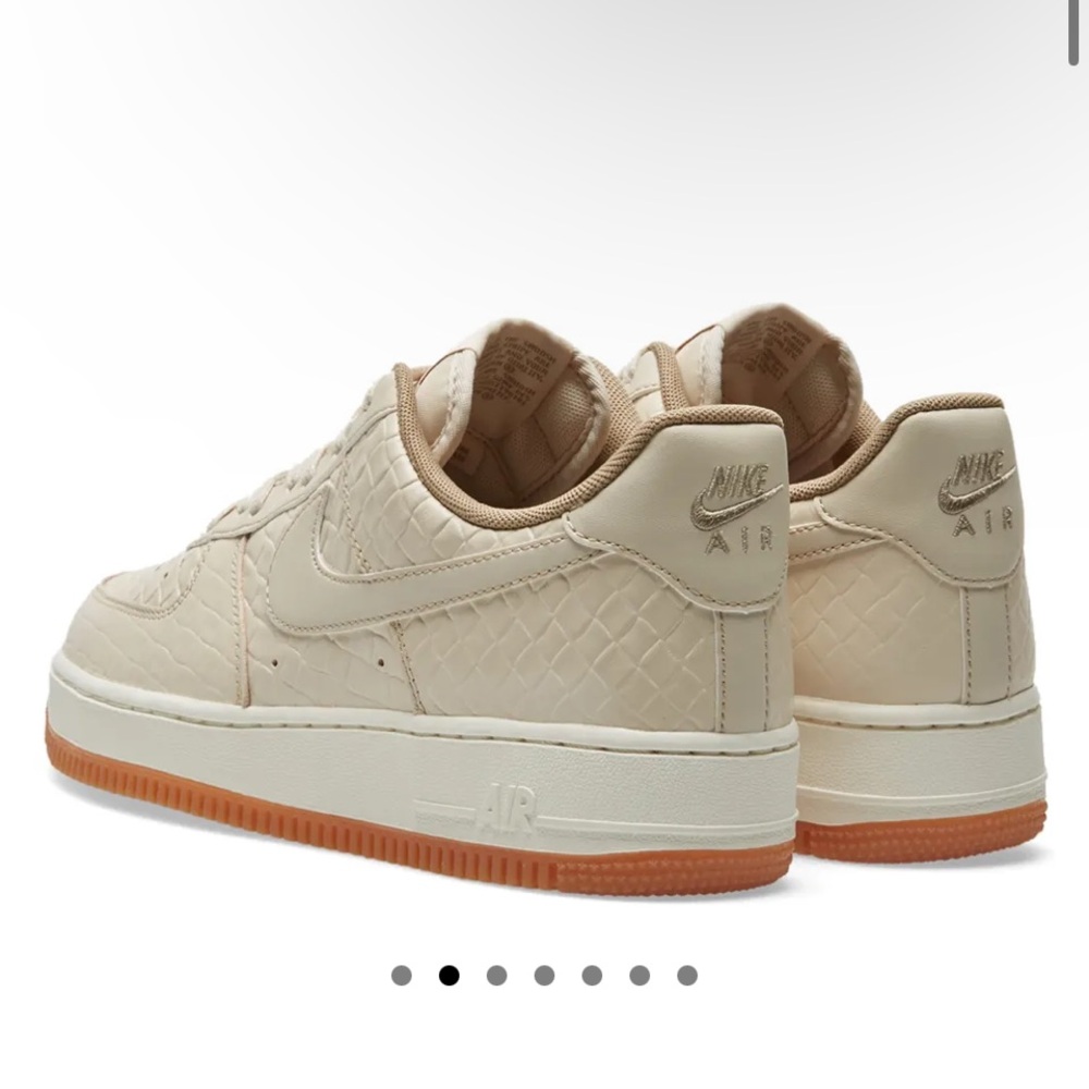 NIKE AIR FORCE 1LUXE oatmeal sze 6US croc print new laces